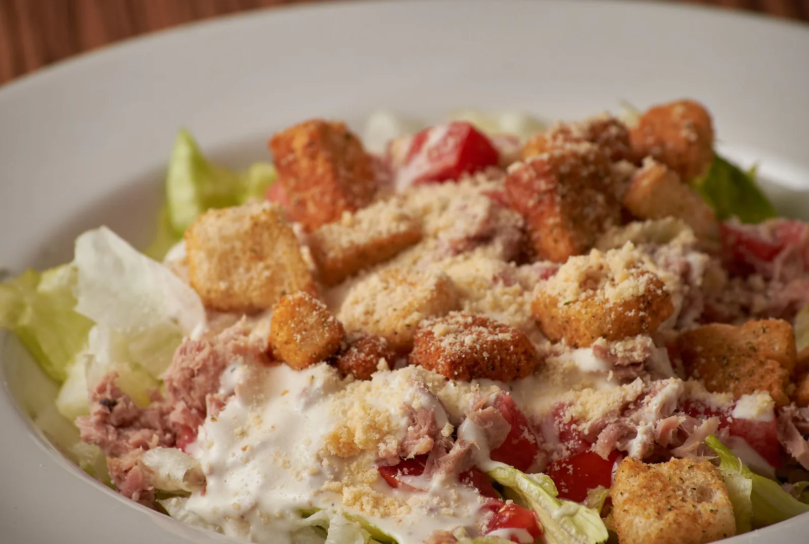 Caesar salad with chicken, parmesan and croutons