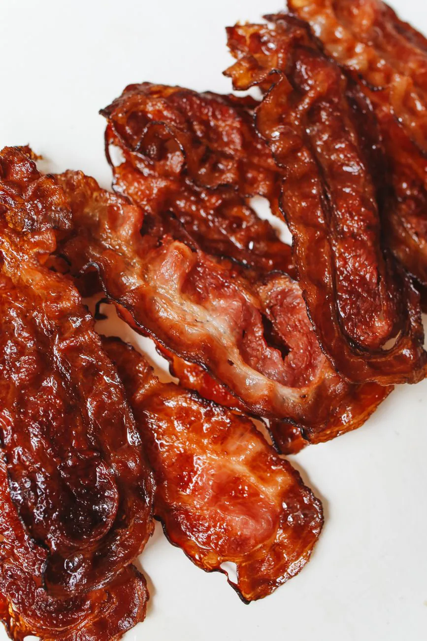 Crispy turkey bacon strips on the HOTBIRD package front