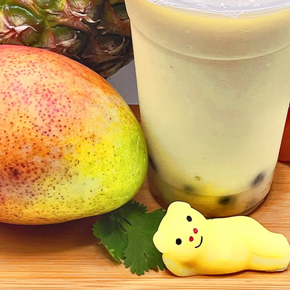 Mango pina colada smoothie